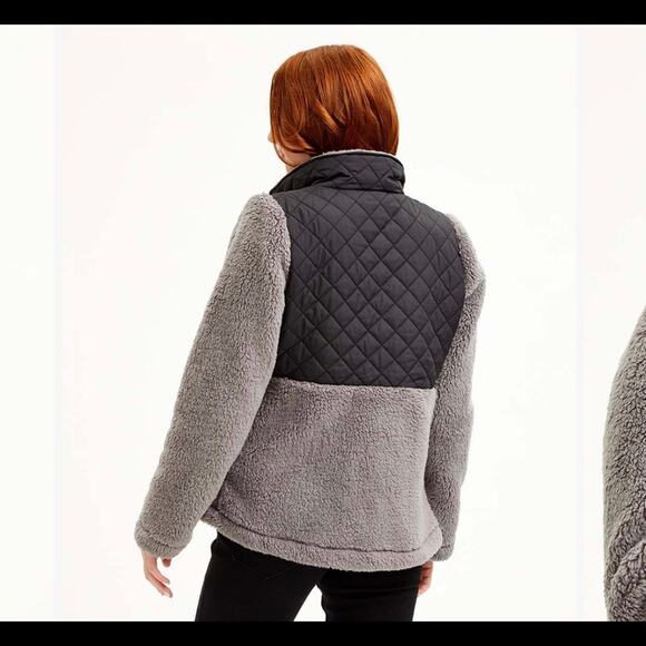 Steve Madden Women's Black Grey Quilted Fleece Snap-Up  Jacket  NWT Medium - Picture 2 of 10